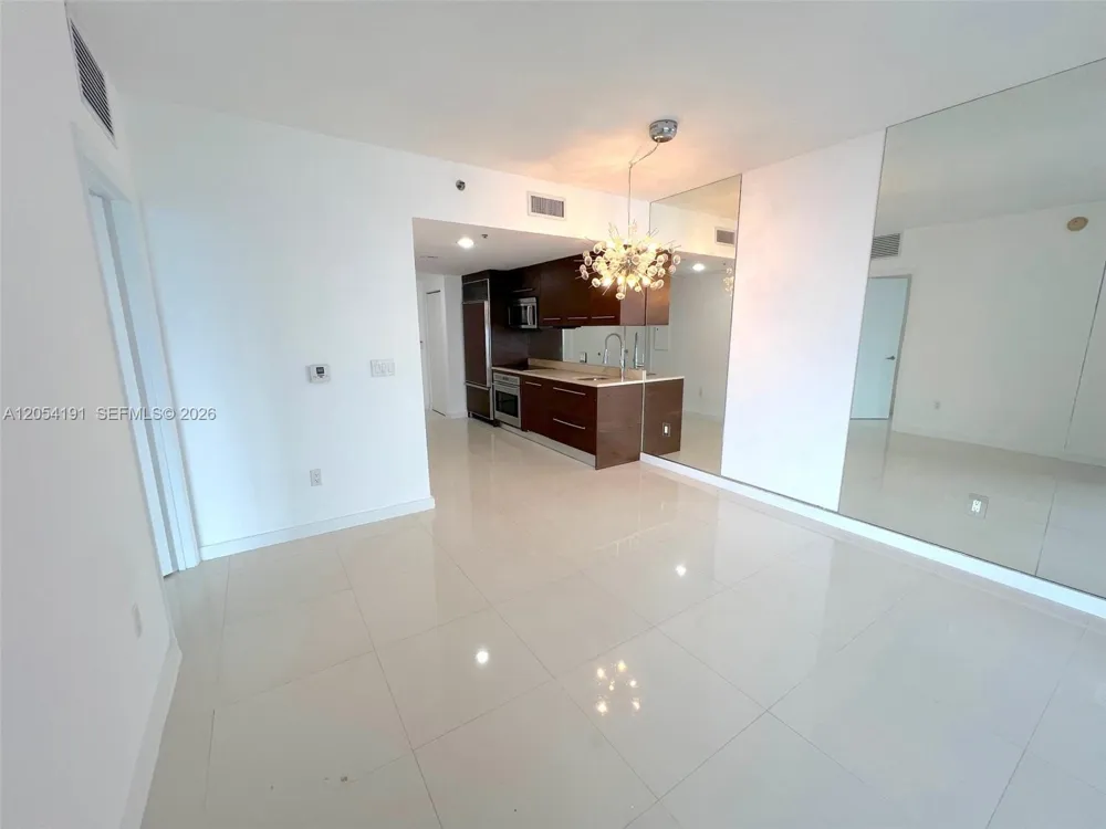 495 BRICKELL AV #4208 Miami, FL 33131
