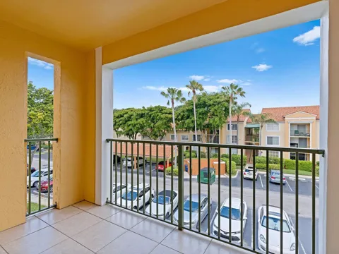 135 Yacht Club Way #305