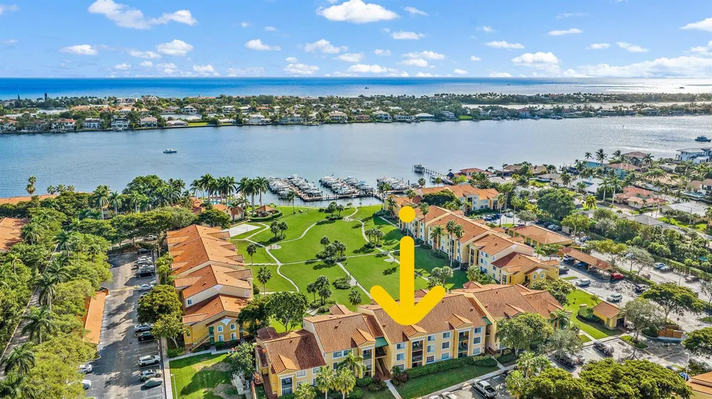 135 Yacht Club Way #305 Hypoluxo, FL 33462