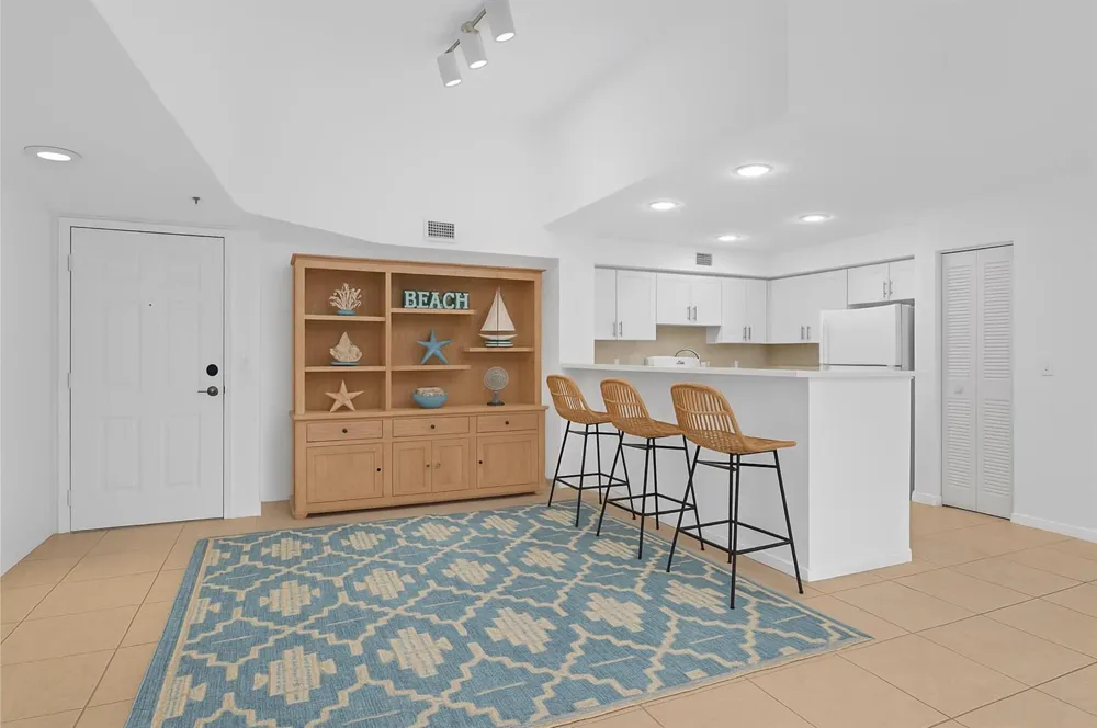 135 Yacht Club Way #305 Hypoluxo, FL 33462