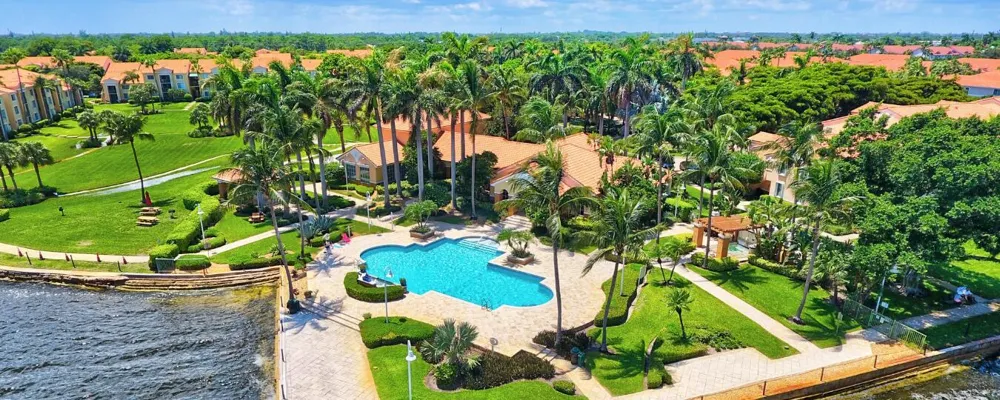 135 Yacht Club Way #305 Hypoluxo, FL 33462
