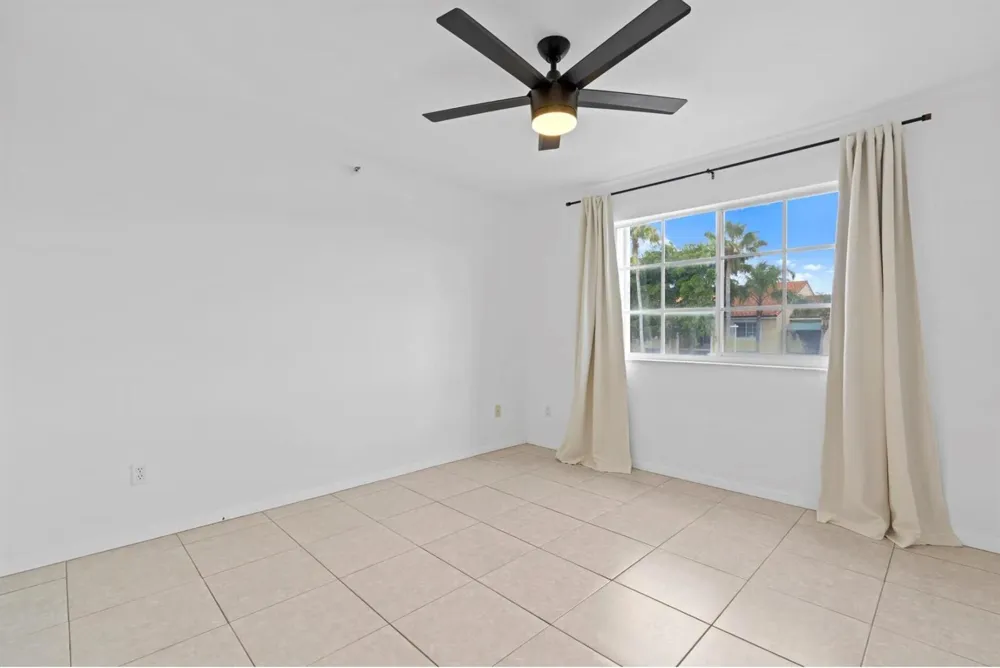 135 Yacht Club Way #305 Hypoluxo, FL 33462