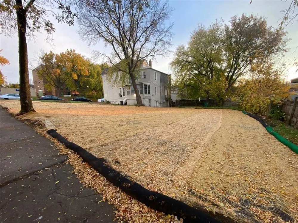 594 Brunson Street Saint Paul, MN 55130