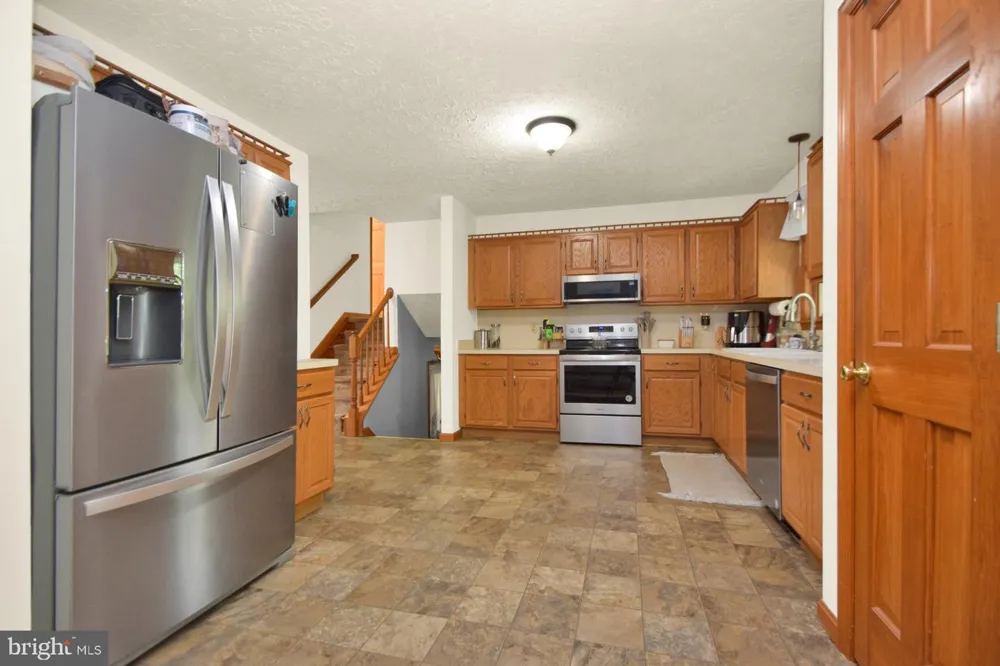 215 OPAL DRIVE Chambersburg, PA 17202