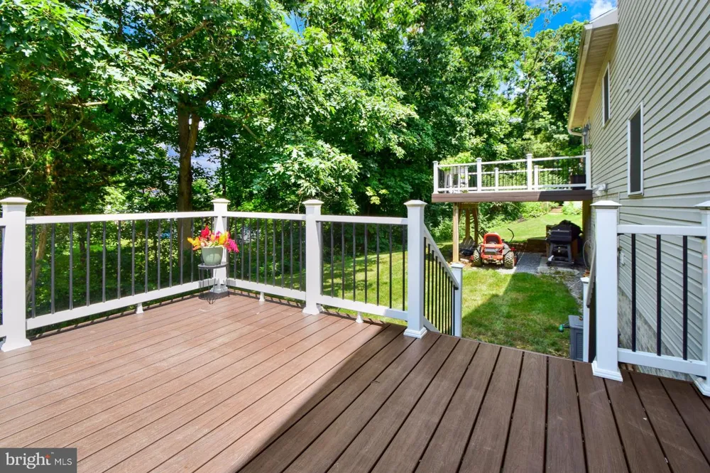 215 OPAL DRIVE Chambersburg, PA 17202