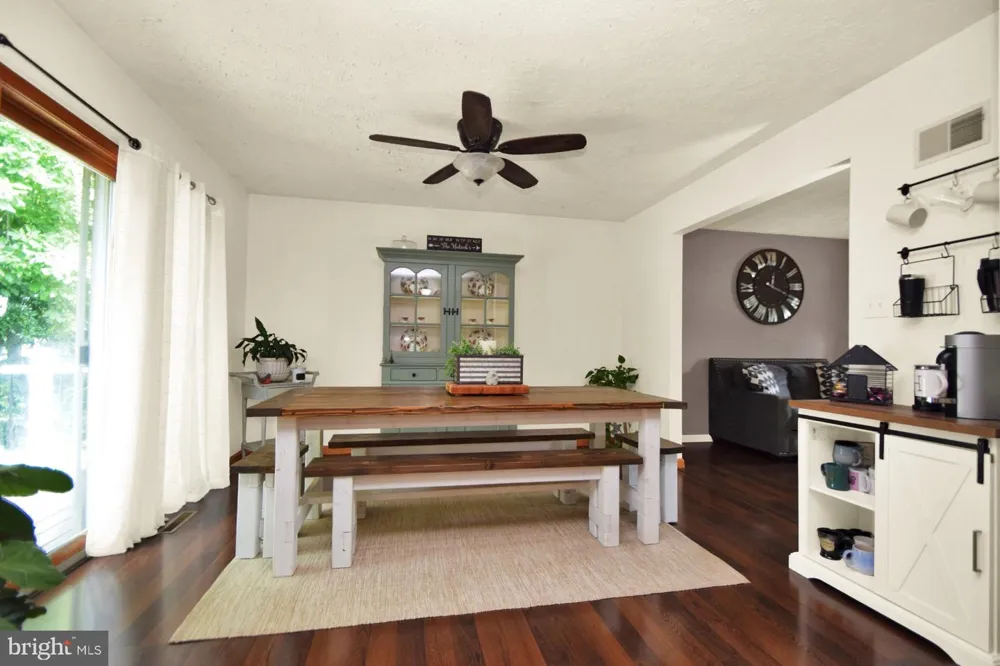 215 OPAL DRIVE Chambersburg, PA 17202