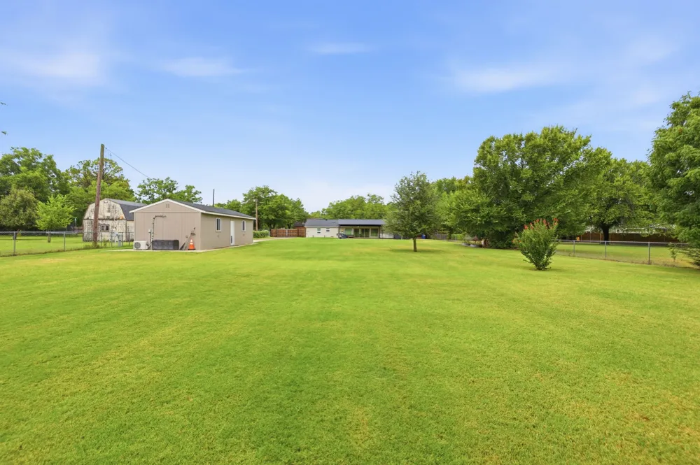 2815 Roosevelt Drive Dalworthington Gardens, TX 76016