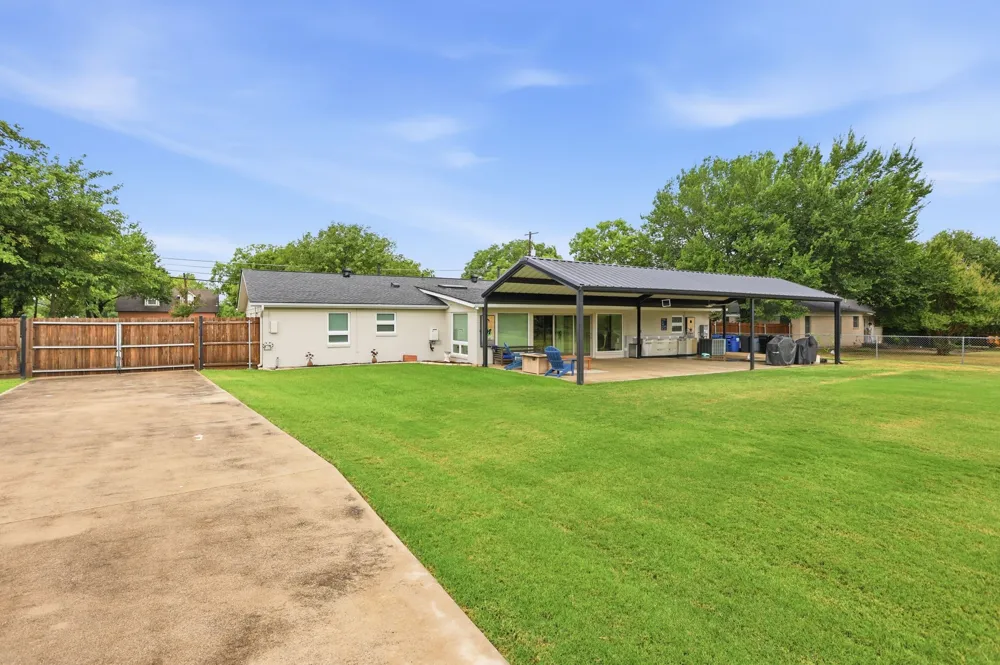 2815 Roosevelt Drive Dalworthington Gardens, TX 76016