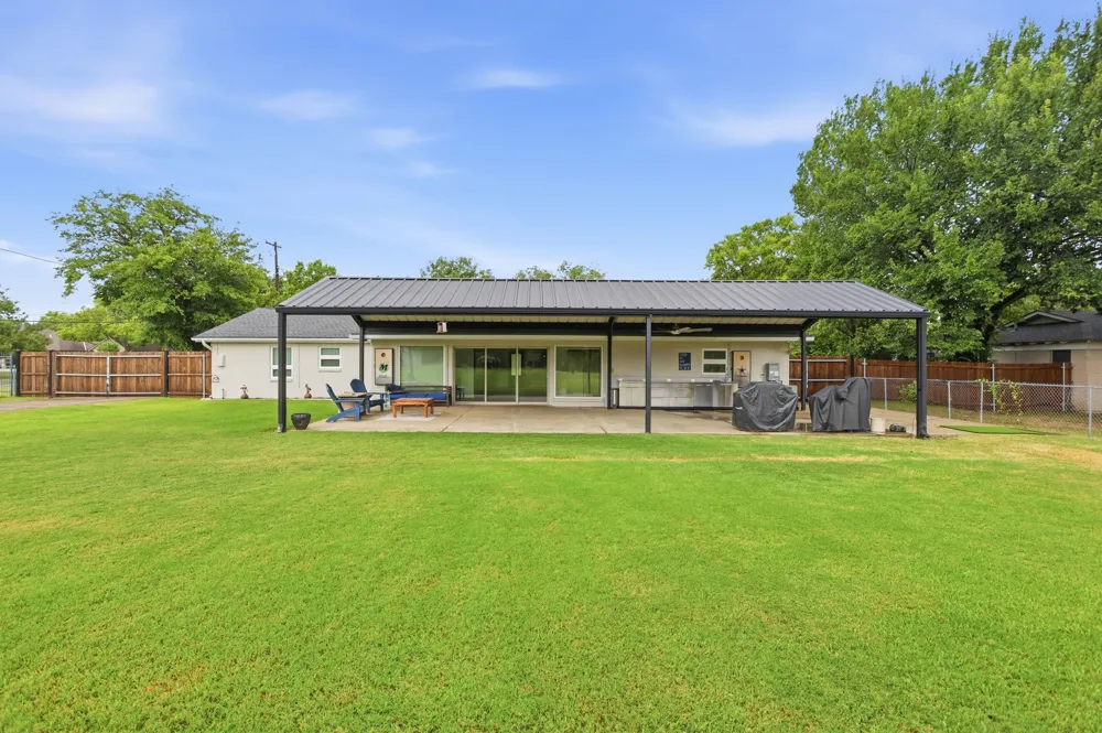2815 Roosevelt Drive Dalworthington Gardens, TX 76016
