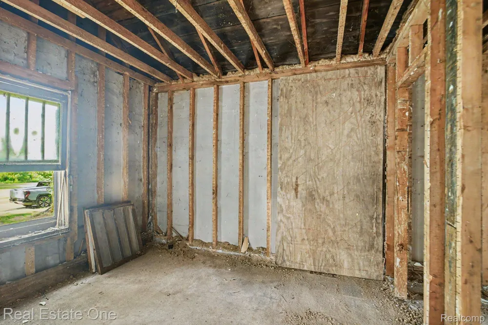 5 3rd Street Yale City, MI 48097