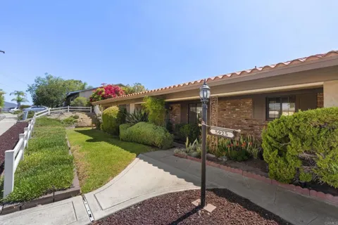 5925 Manon Street