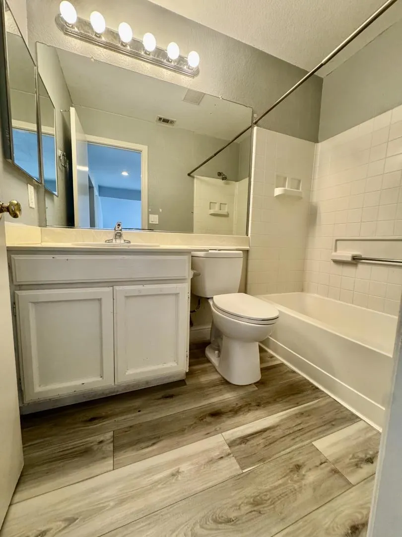 1224 Mohr Circle Manteca, CA 95337
