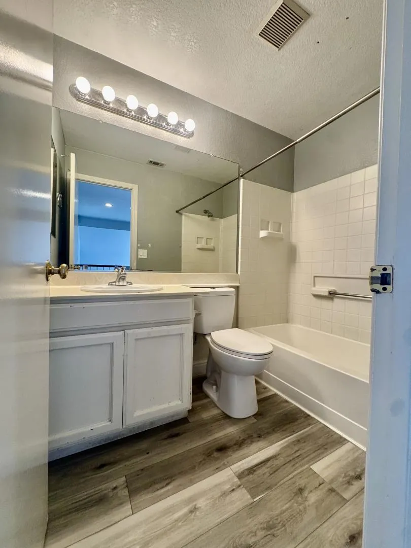 1224 Mohr Circle Manteca, CA 95337
