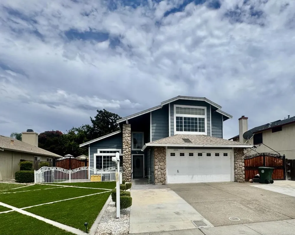 1224 Mohr Circle Manteca, CA 95337