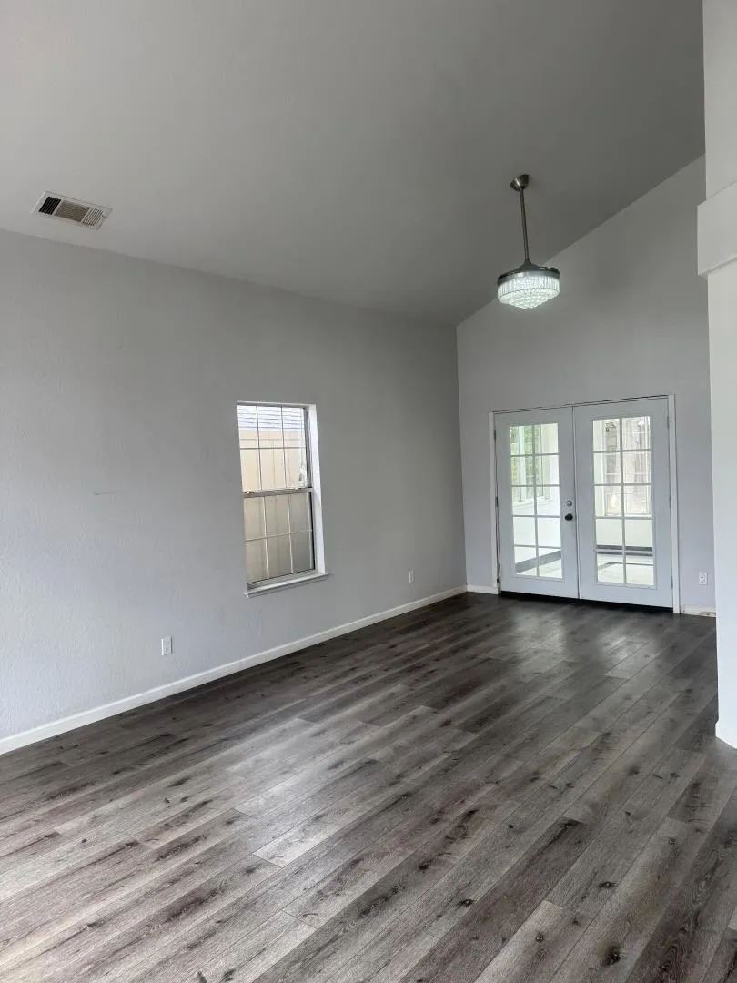 1224 Mohr Circle Manteca, CA 95337