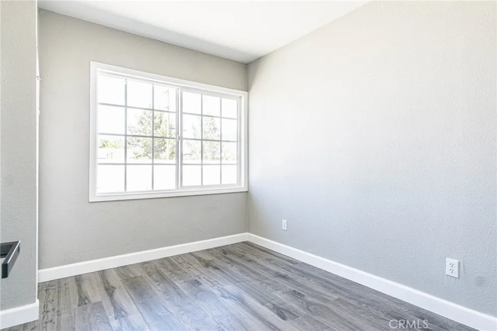 16621 Glendower Edwards, CA 93523