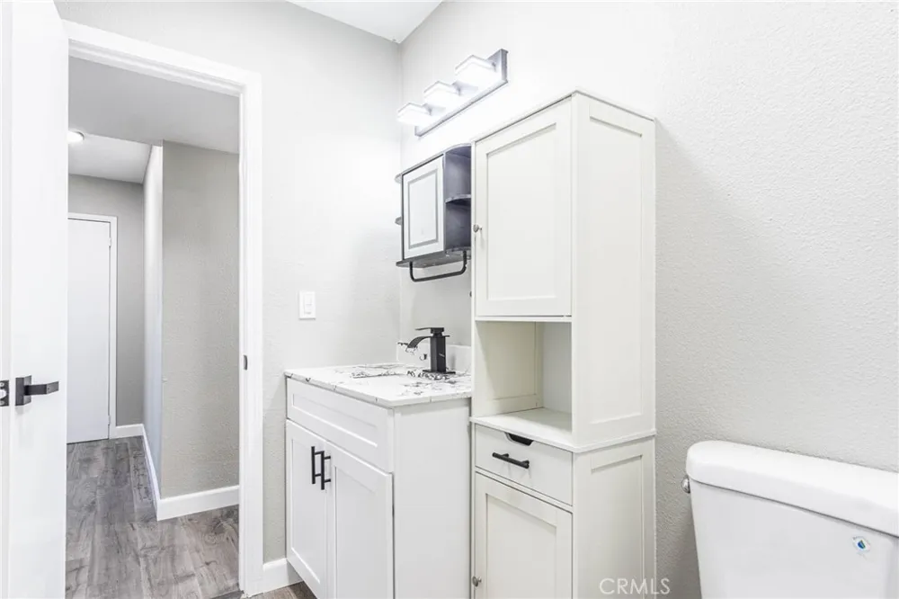 16621 Glendower Edwards, CA 93523