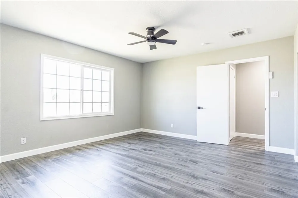 16621 Glendower Edwards, CA 93523