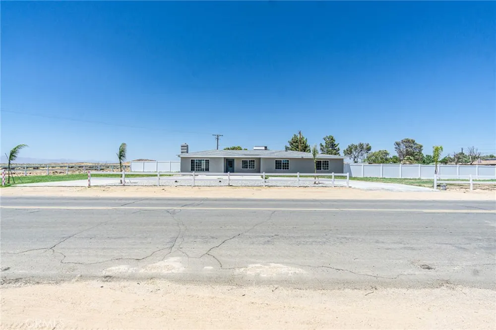 16621 Glendower Edwards, CA 93523