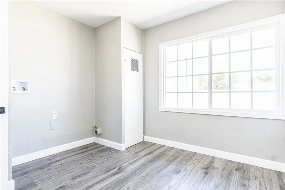 16621 Glendower Edwards, CA 93523
