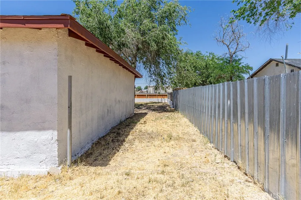 26934 Jessie Boron, CA 93516