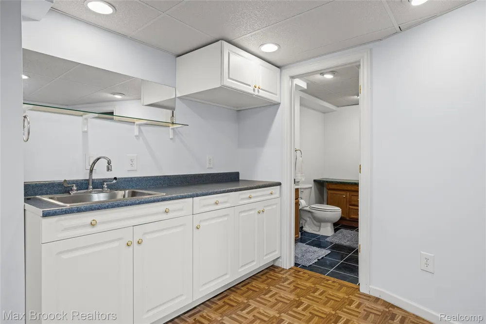 35263 Kings Forest Boulevard Clinton Charter Township, MI 48035