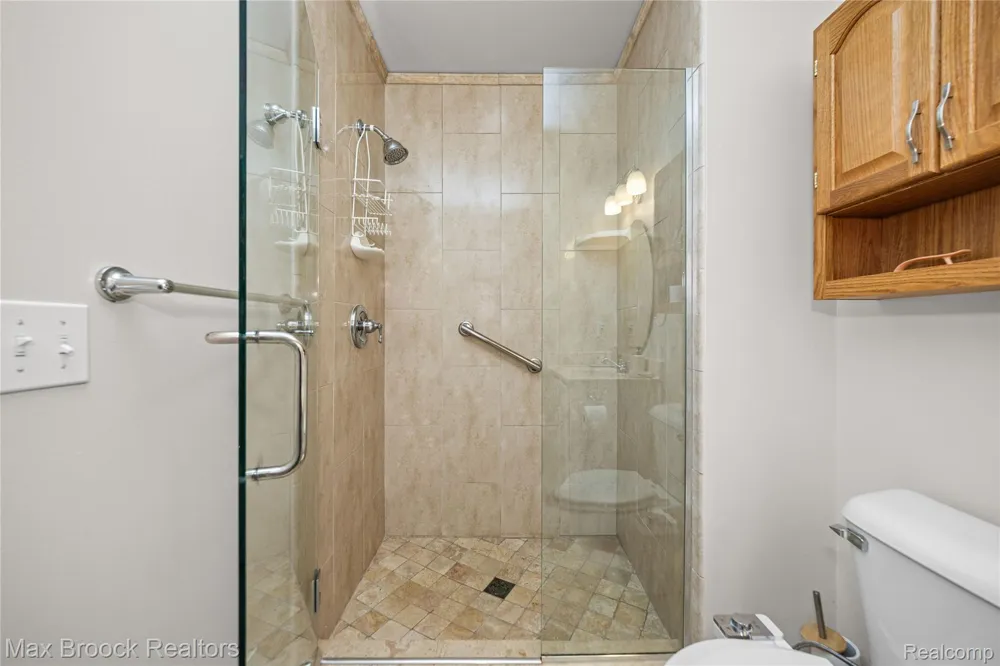 35263 Kings Forest Boulevard Clinton Charter Township, MI 48035