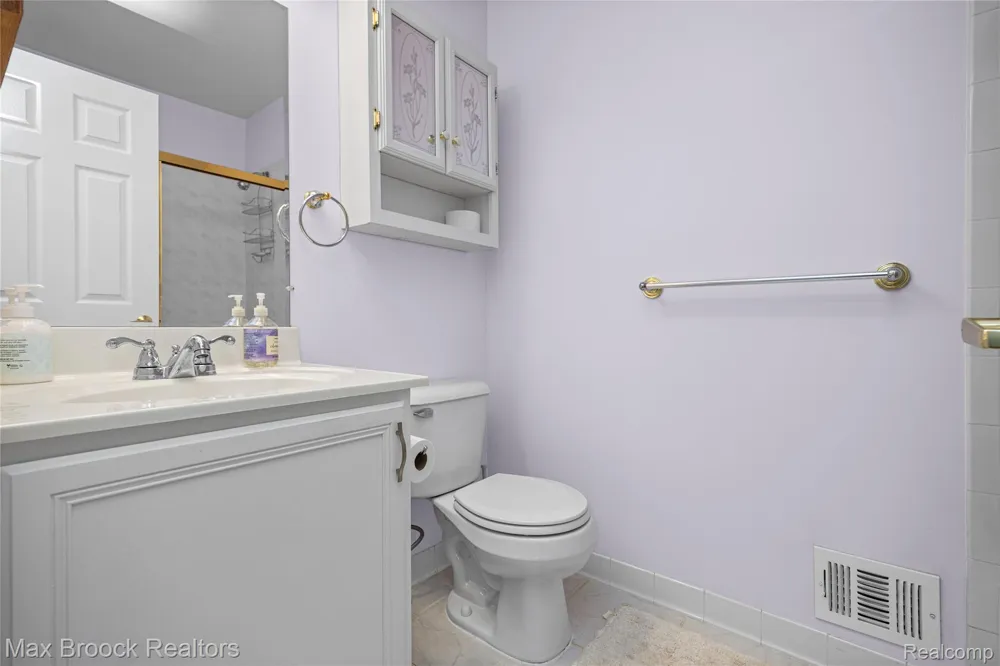 35263 Kings Forest Boulevard Clinton Charter Township, MI 48035