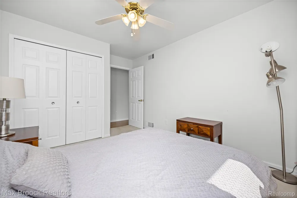35263 Kings Forest Boulevard Clinton Charter Township, MI 48035