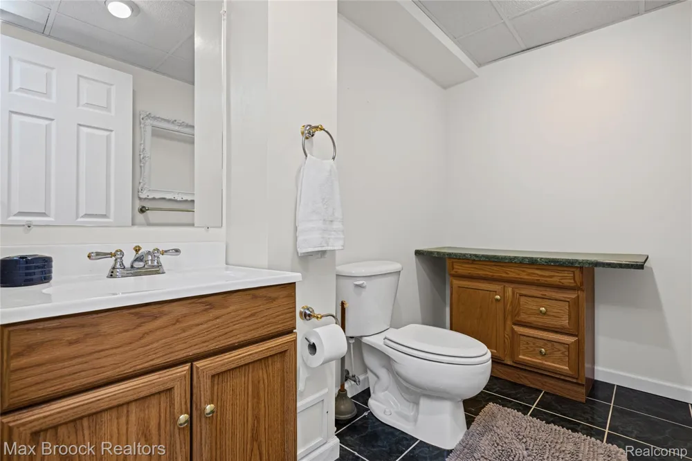 35263 Kings Forest Boulevard Clinton Charter Township, MI 48035