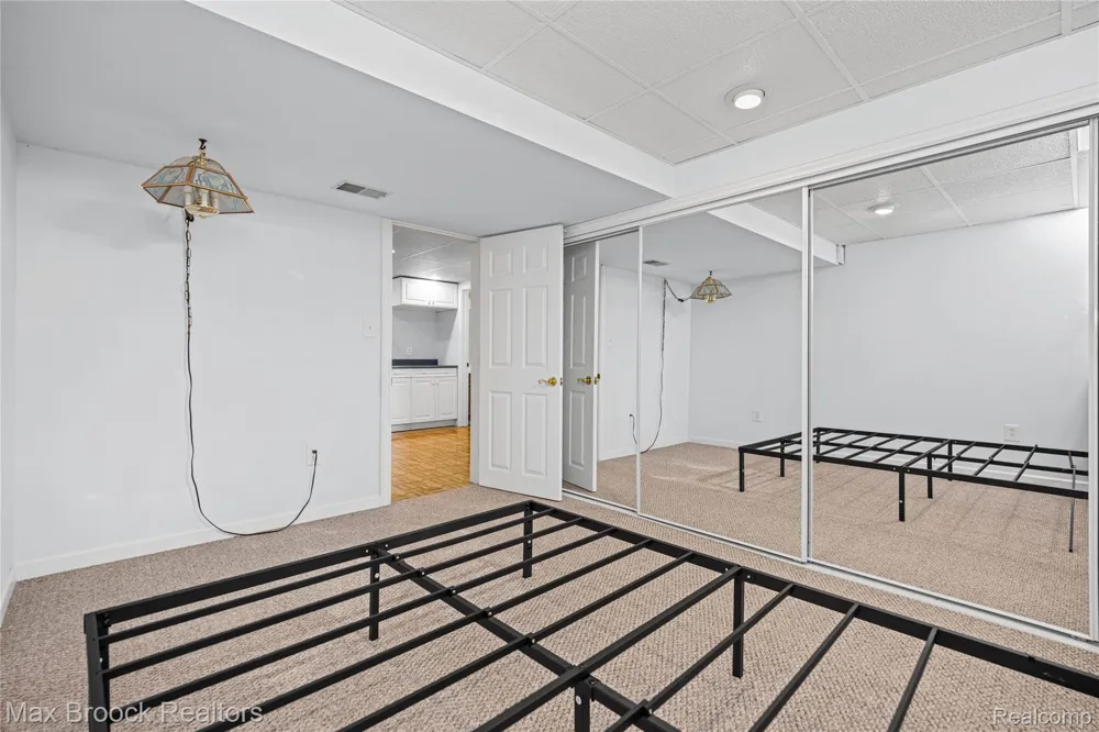 35263 Kings Forest Boulevard Clinton Charter Township, MI 48035