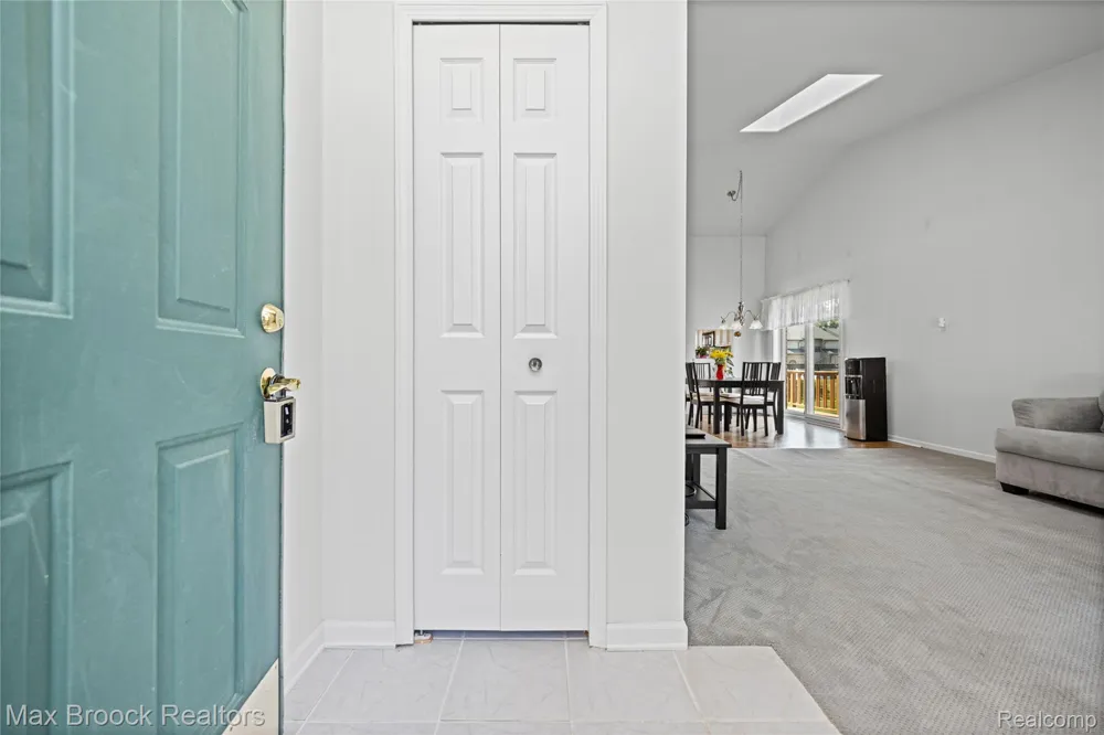 35263 Kings Forest Boulevard Clinton Charter Township, MI 48035