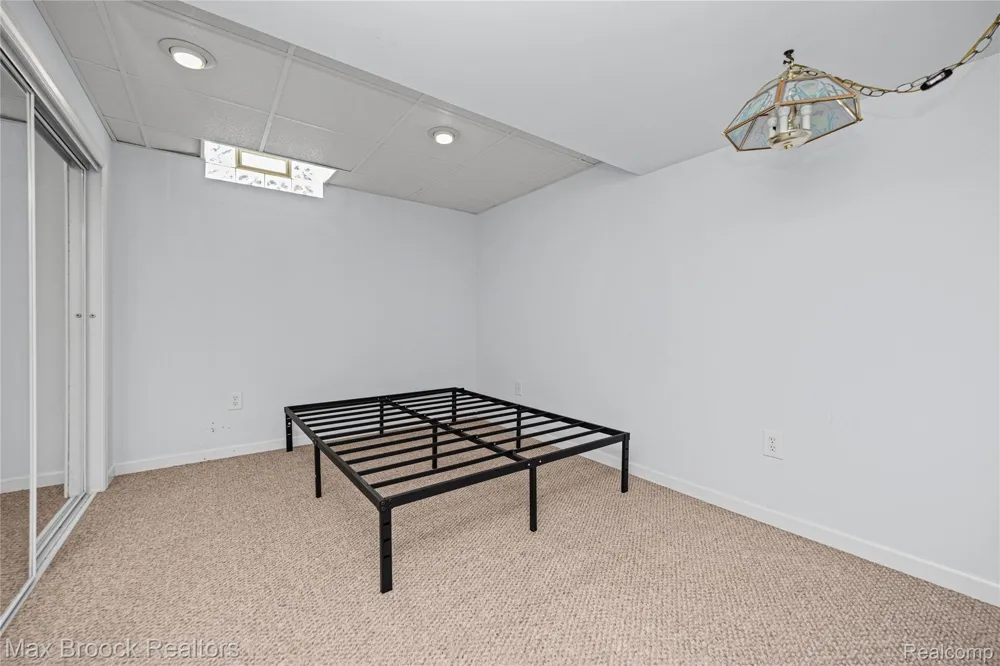 35263 Kings Forest Boulevard Clinton Charter Township, MI 48035
