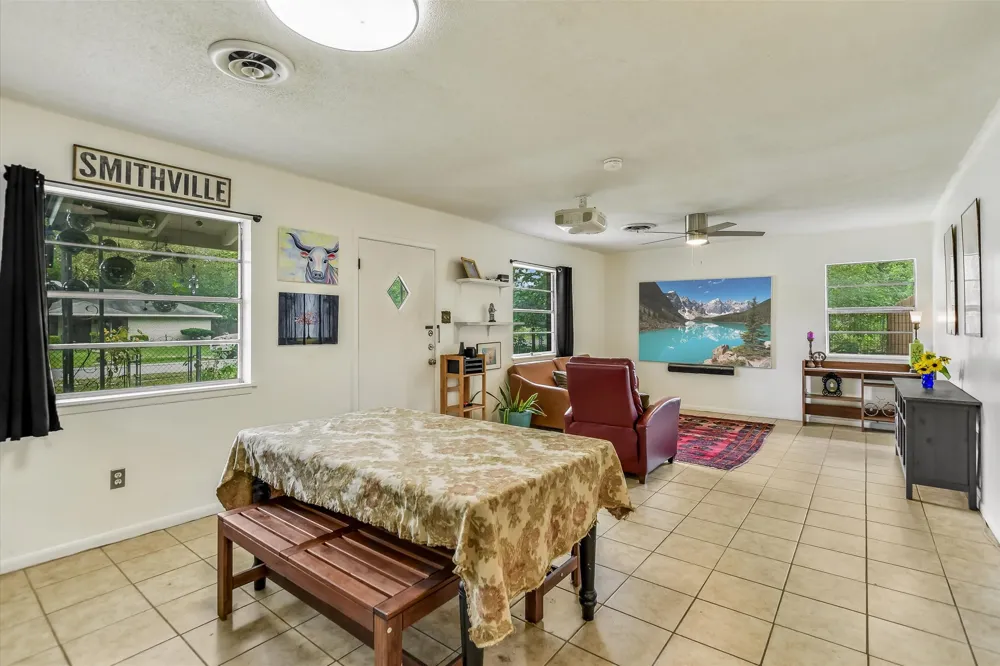 407 Hill Street Smithville, TX 78957