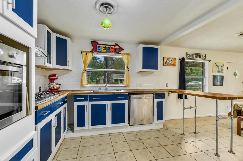 407 Hill Street Smithville, TX 78957