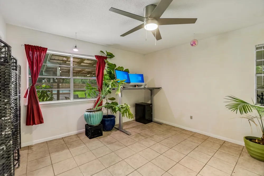 407 Hill Street Smithville, TX 78957