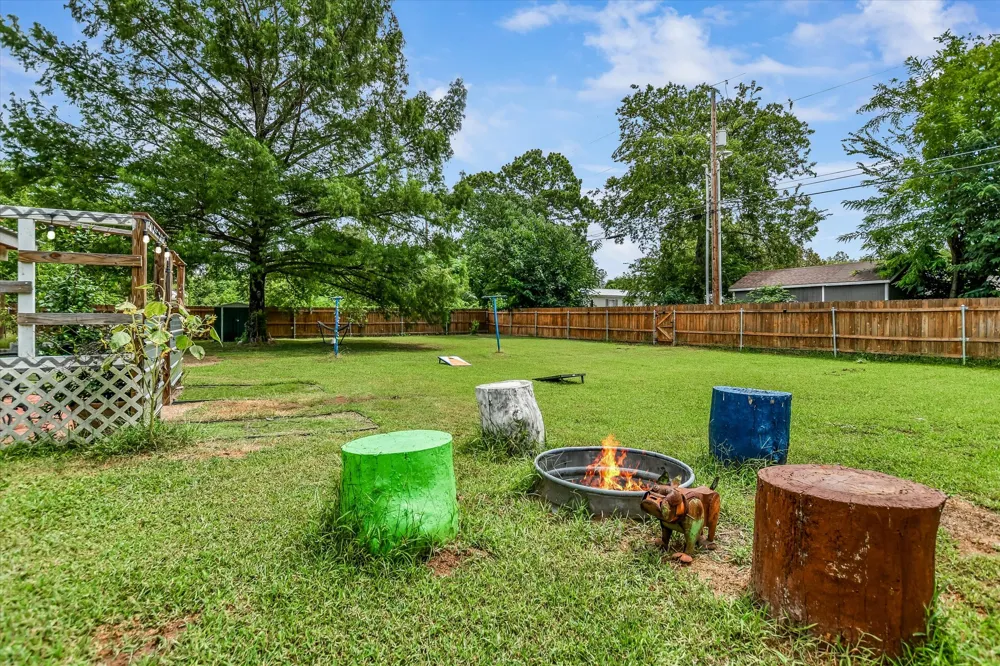 407 Hill Street Smithville, TX 78957