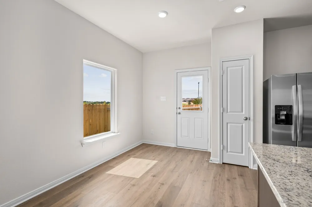 8325 White Wolf Trail Ponder, TX 76259