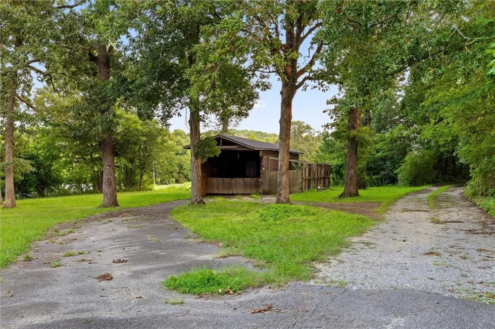 1217 Old Bethel Road Chickamauga, GA 30707