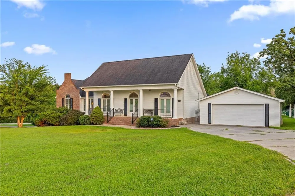1217 Old Bethel Road Chickamauga, GA 30707
