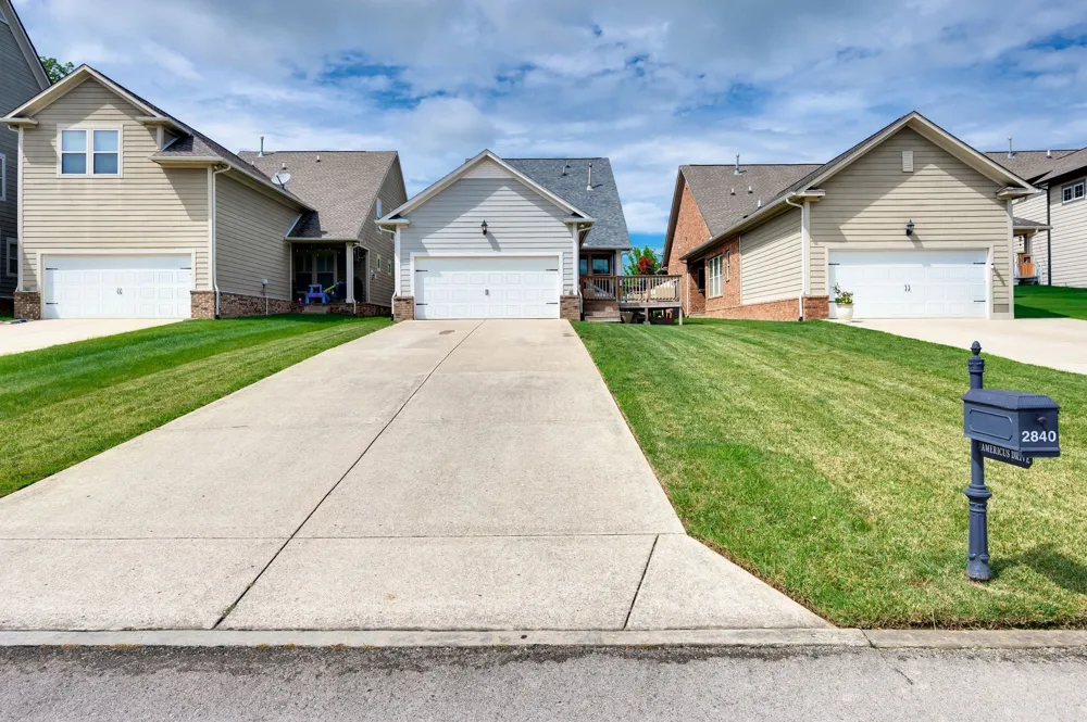 2840 Americus Dr Thompsons Station, TN 37179