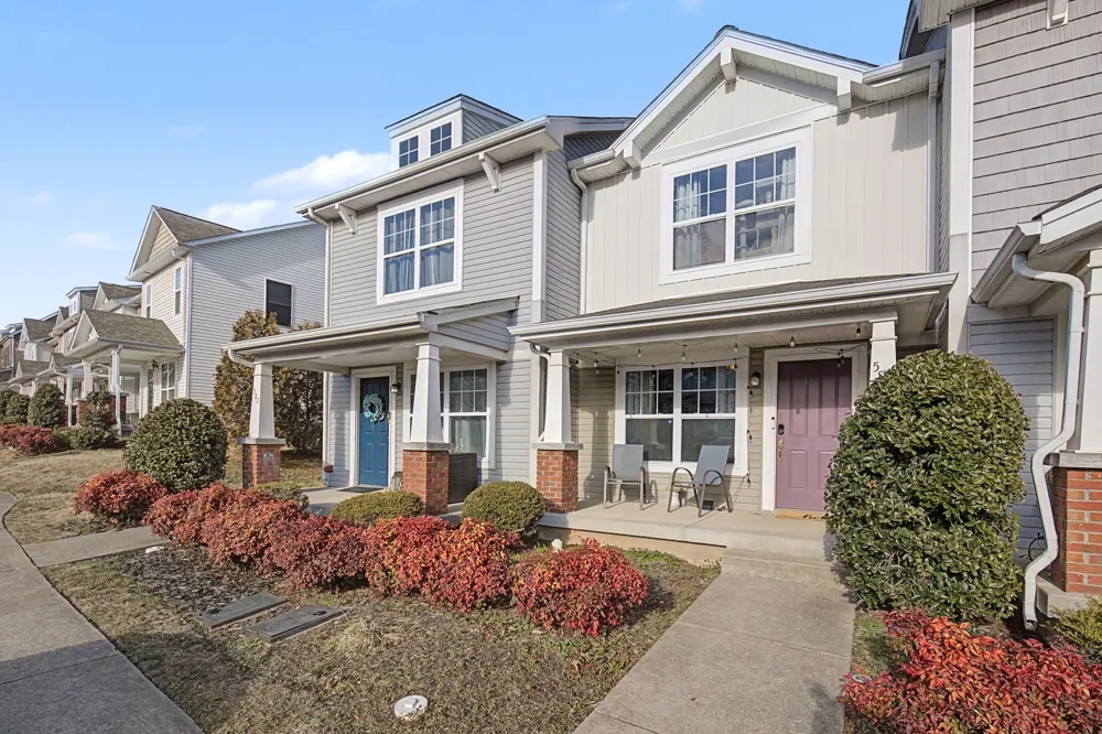 580 Bradburn Village Cir Antioch, TN 37013