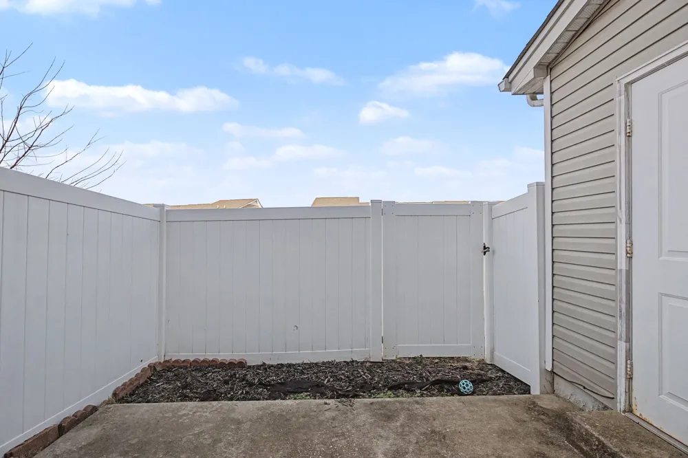 580 Bradburn Village Cir Antioch, TN 37013