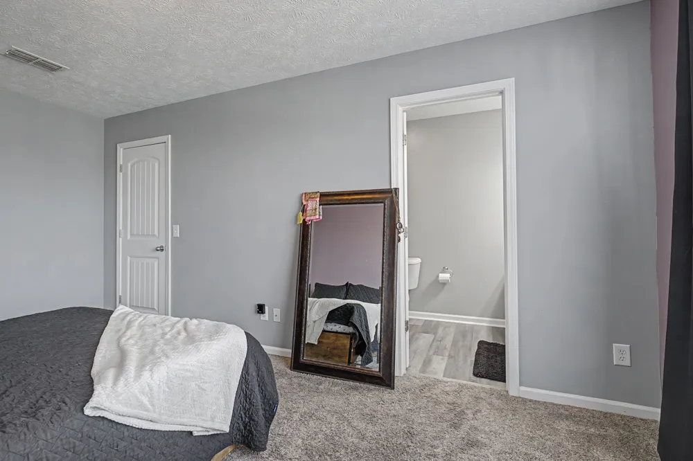 580 Bradburn Village Cir Antioch, TN 37013