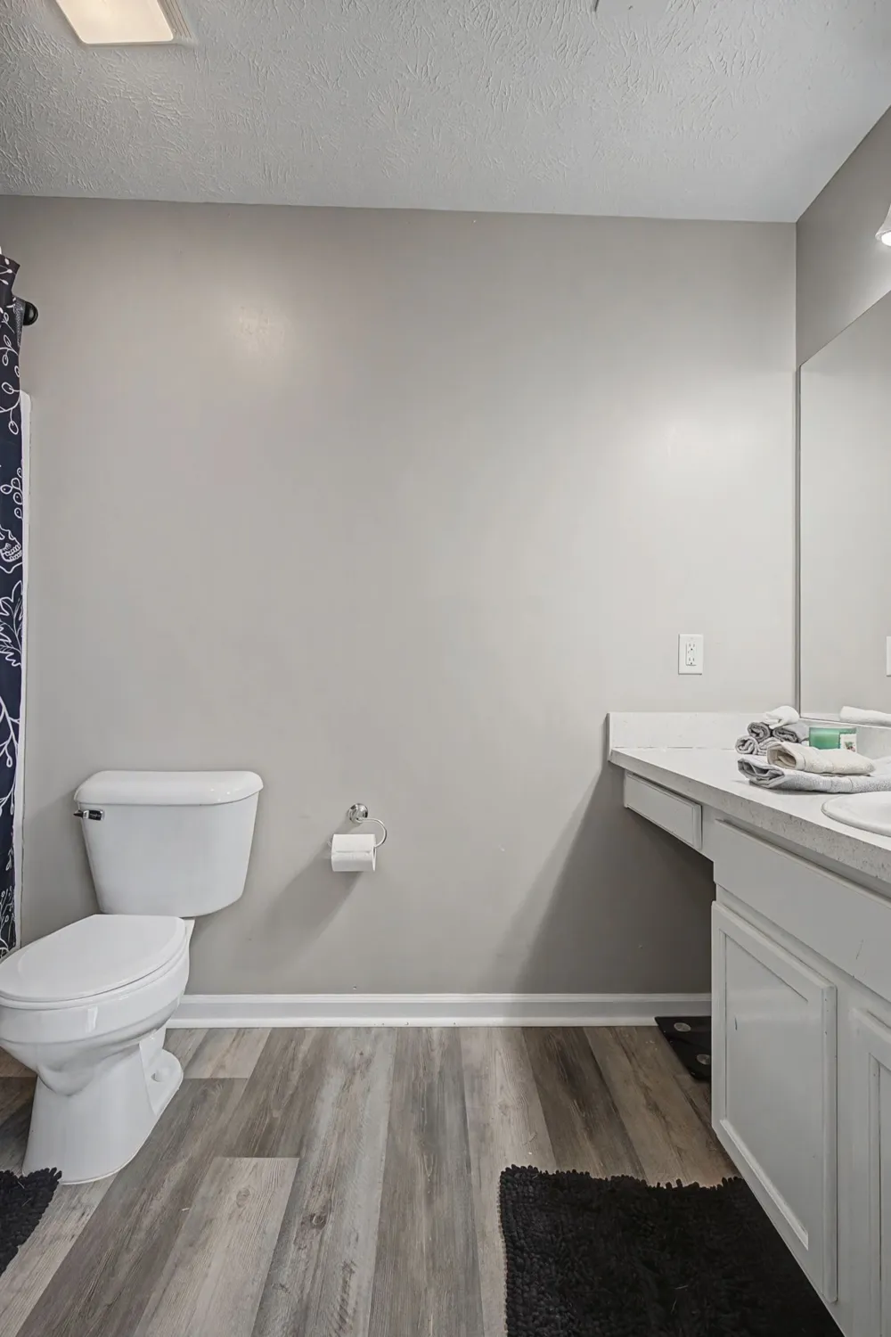 580 Bradburn Village Cir Antioch, TN 37013