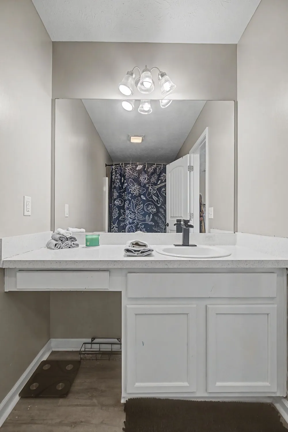 580 Bradburn Village Cir Antioch, TN 37013
