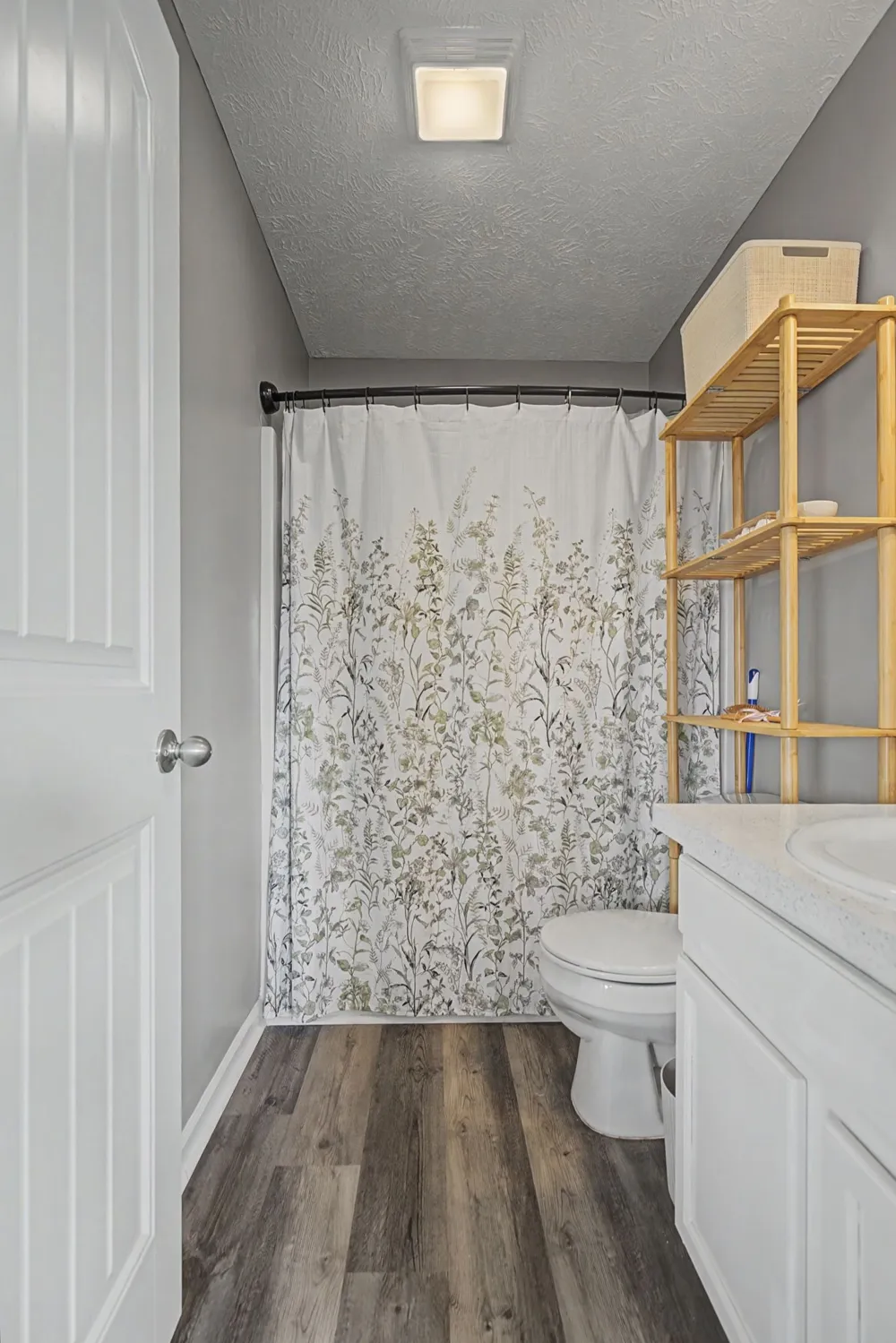 580 Bradburn Village Cir Antioch, TN 37013