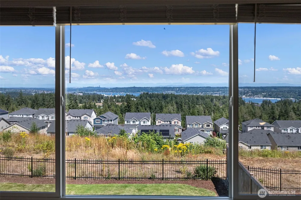 1379 Baker Heights Loop Bremerton, WA 98312