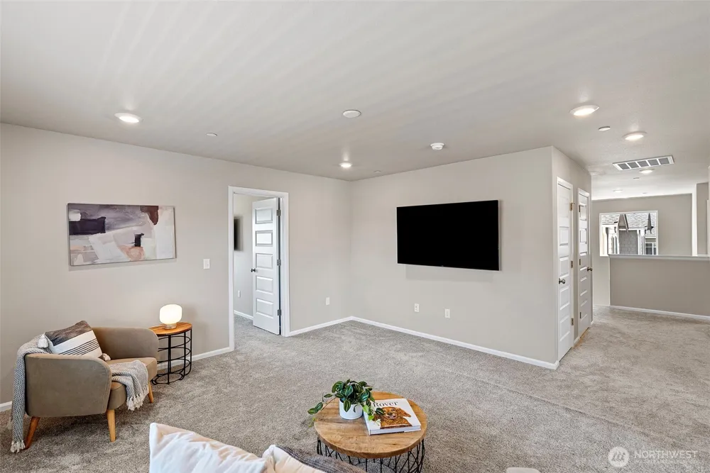 1379 Baker Heights Loop Bremerton, WA 98312
