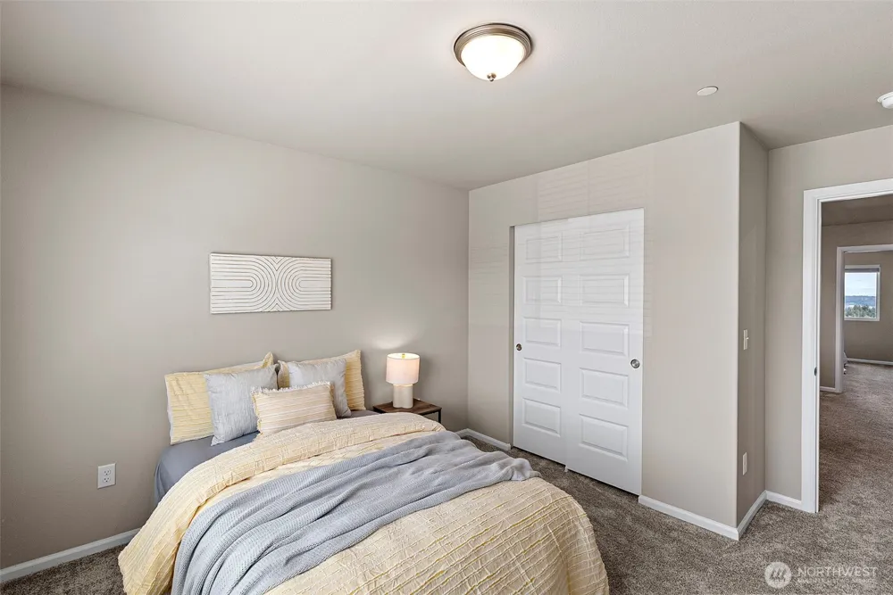1379 Baker Heights Loop Bremerton, WA 98312